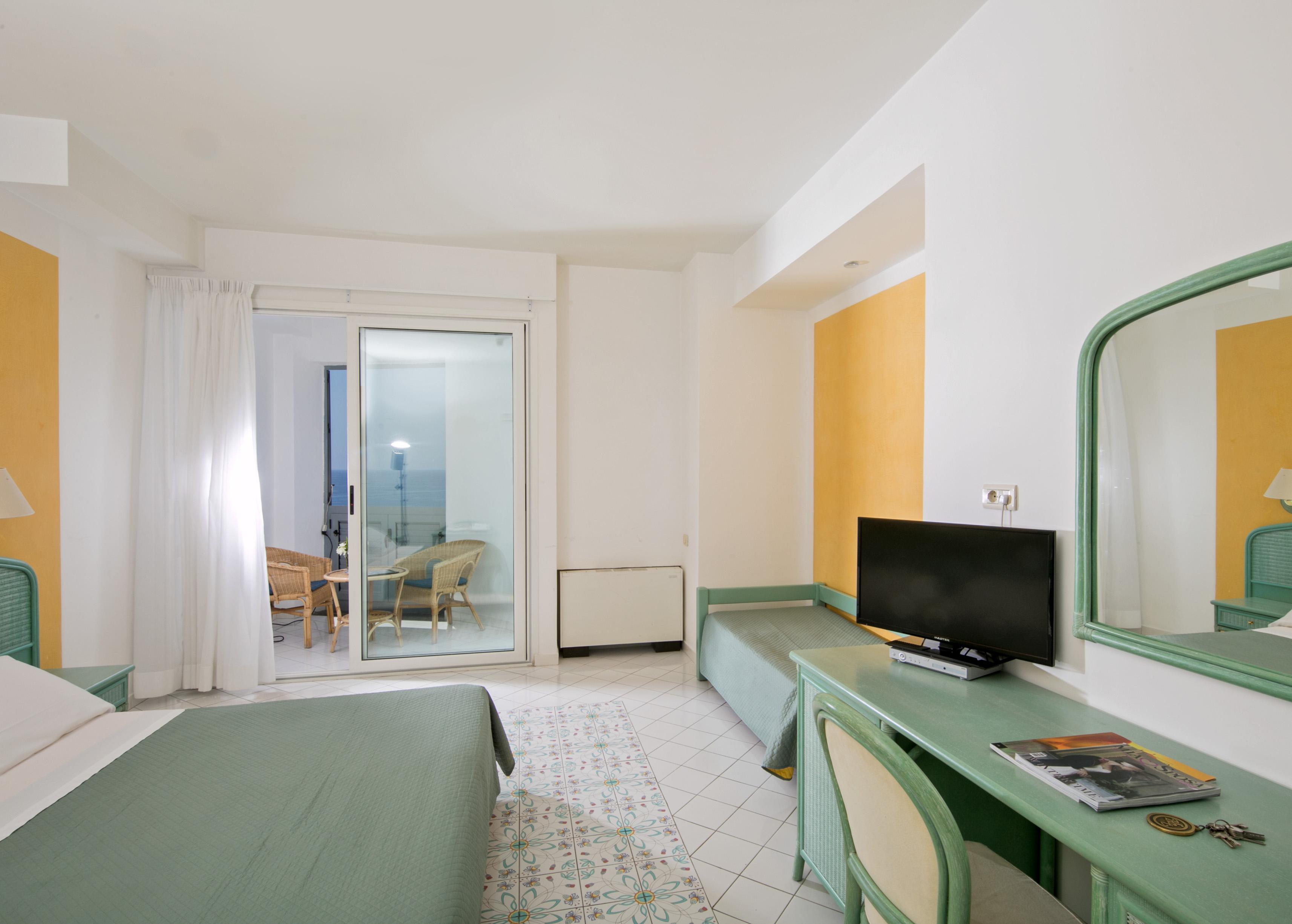 Hotel Club Due Torri Майори Экстерьер фото