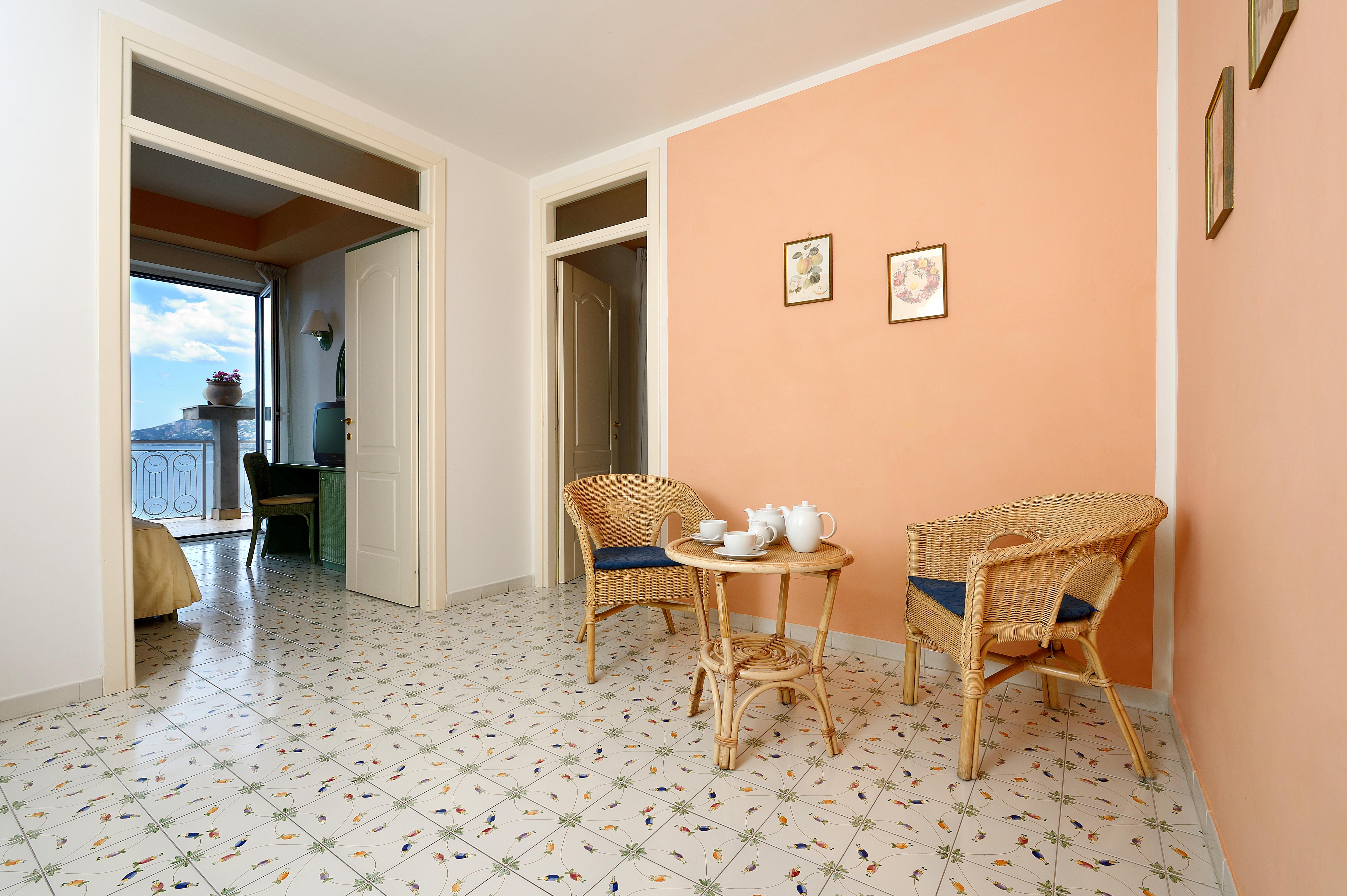 Hotel Club Due Torri Майори Экстерьер фото