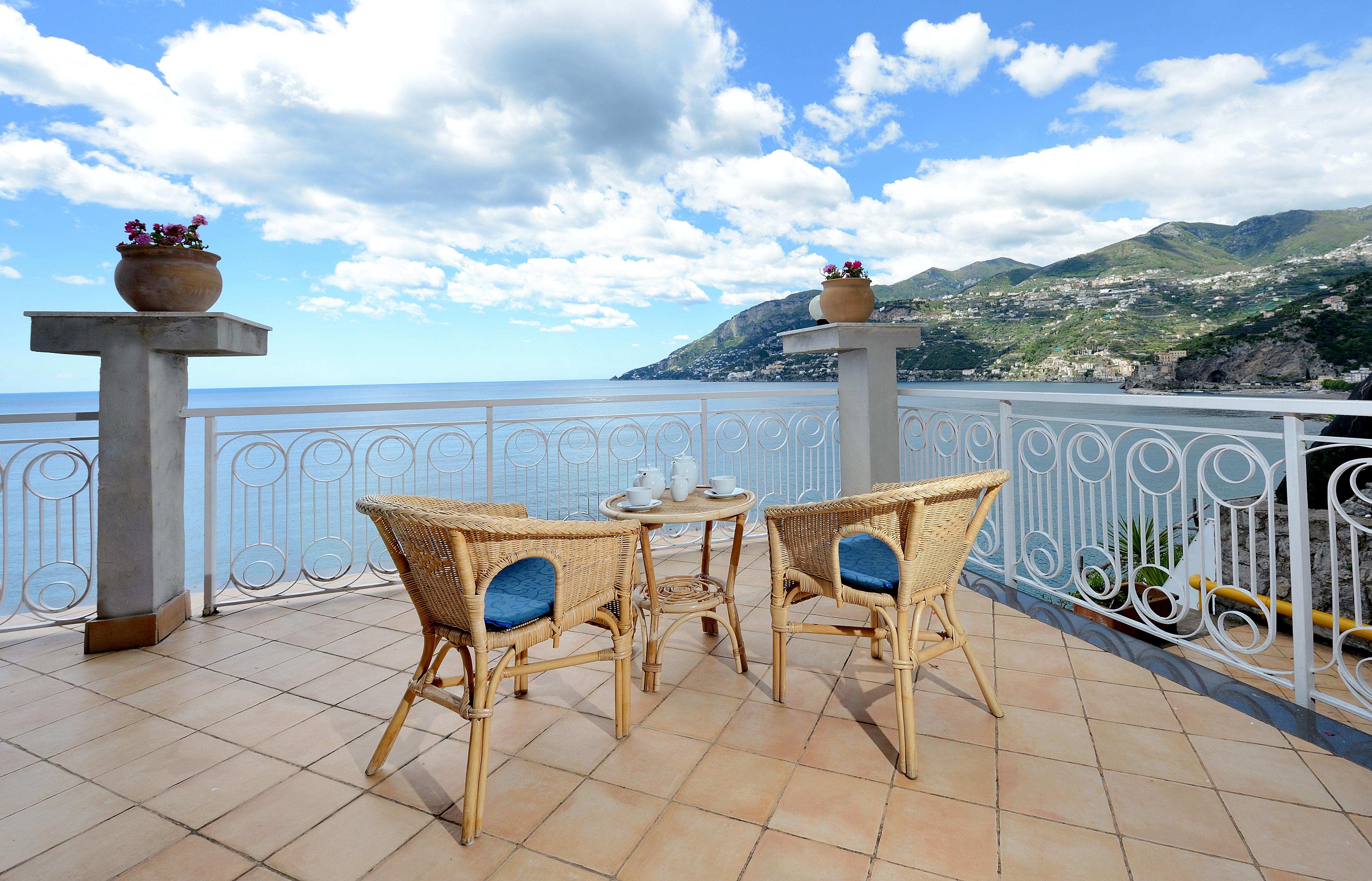 Hotel Club Due Torri Майори Экстерьер фото