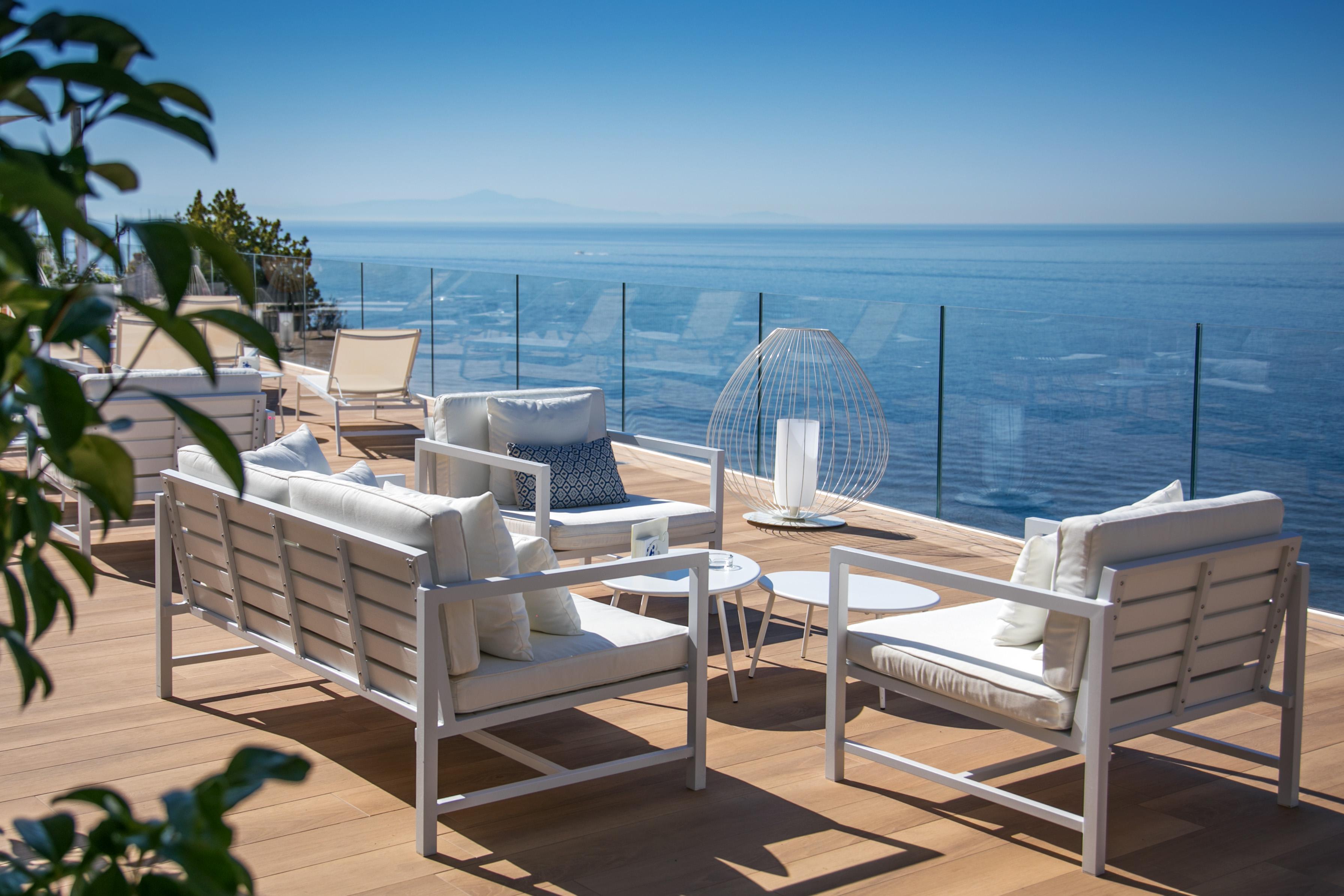 Hotel Club Due Torri Майори Экстерьер фото