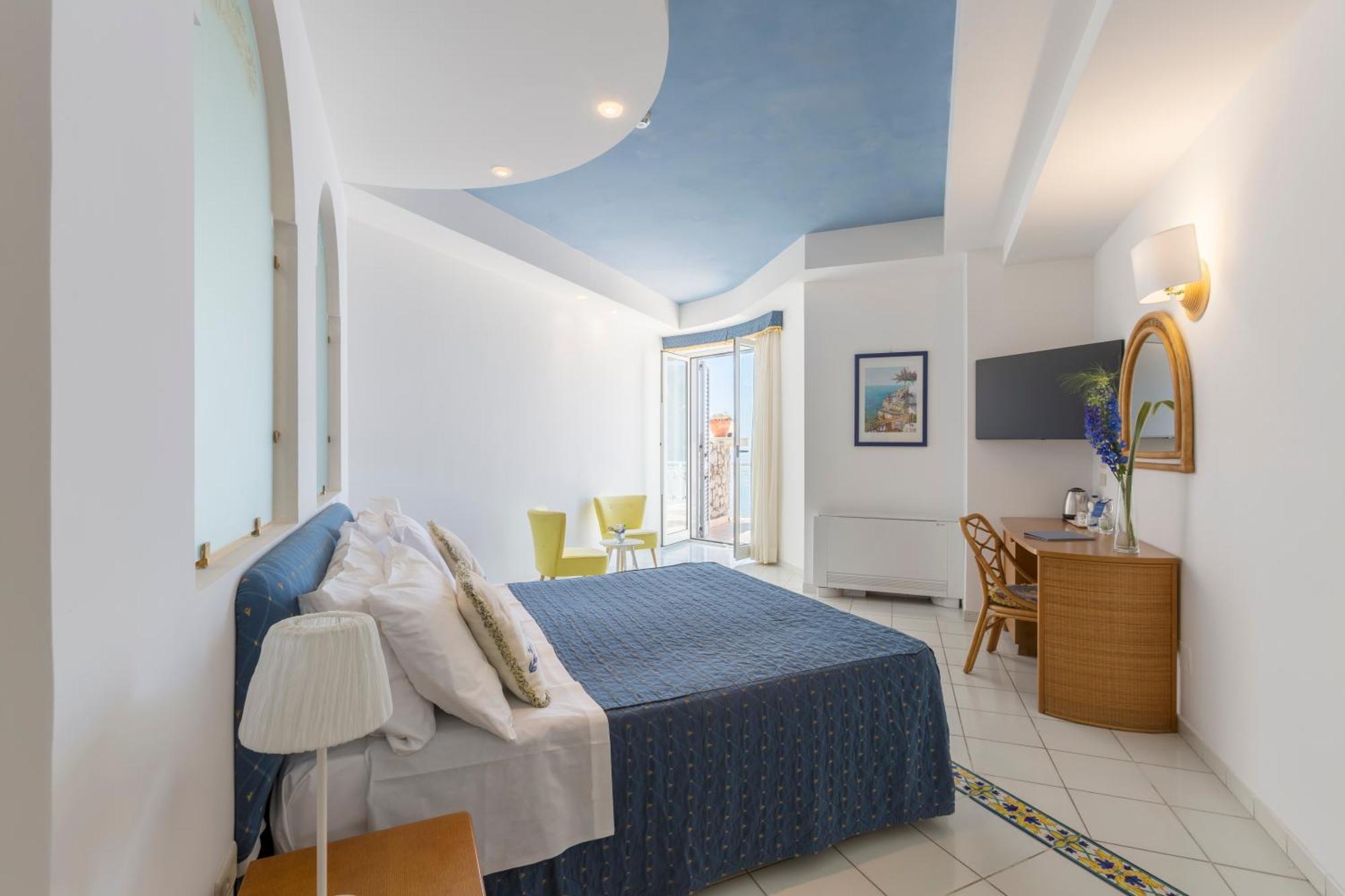 Hotel Club Due Torri Майори Экстерьер фото
