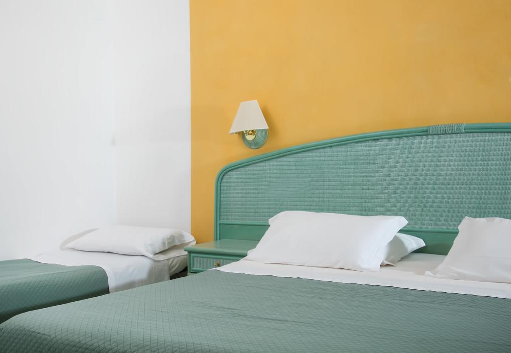 Hotel Club Due Torri Майори Экстерьер фото